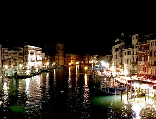 威尼斯傍晚的图片大全（威尼斯晚上的夜景）